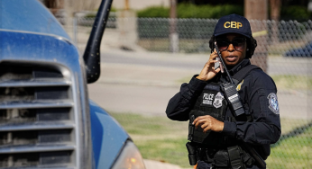 CBP revisó el automóvil para este migrante y lo que se había dejado dentro de los agentes
