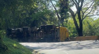 Hay un cierre completo entre Graffiti y Medellín debido a un camión de emergencia con gas que se dirigió a la carretera