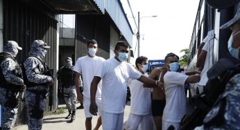 A solicitud del presidente Petro a Bukele, el Ministerio de Relaciones Exteriores dice que unos 140 colombianos son arrestados en El Salvador