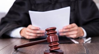 La Corte Suprema ratifica al juez que compite en caso de robo de tierras