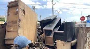 Muebles, refrigeradores y colchones entre desechos